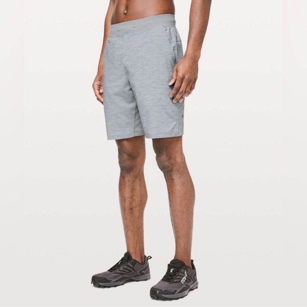 Lululemon T.H.E. Short *Linerless 11" Heather Allover Sea Salt Light Cast size M